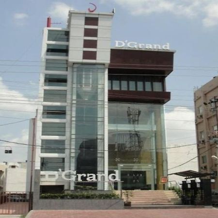 Hotel D'Grand Bareilly Exteriör bild