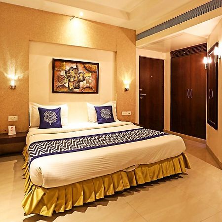 Hotel D'Grand Bareilly Exteriör bild