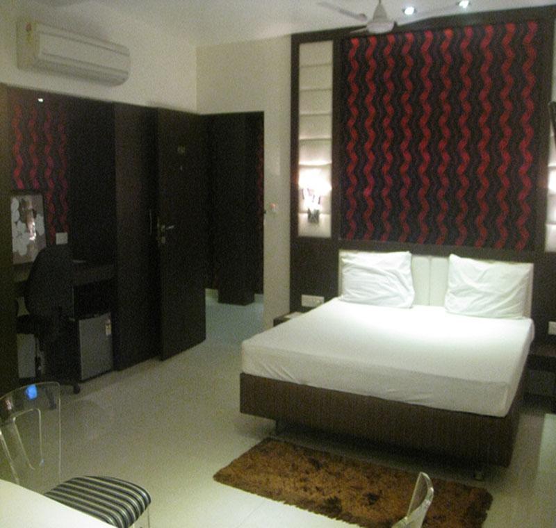 Hotel D'Grand Bareilly Exteriör bild