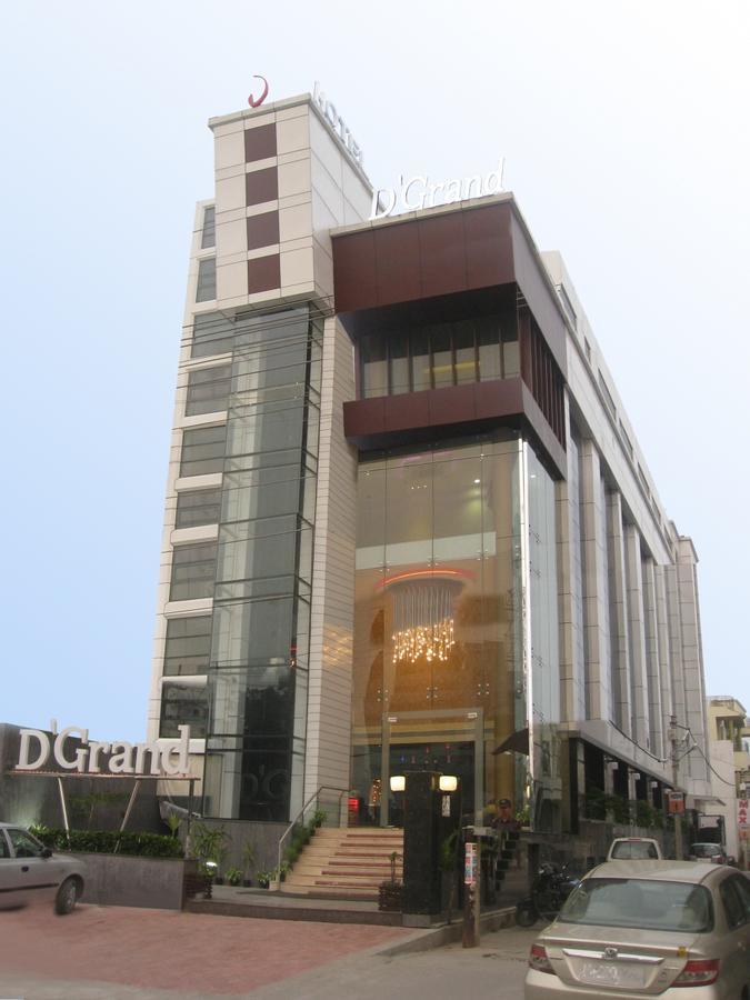 Hotel D'Grand Bareilly Exteriör bild
