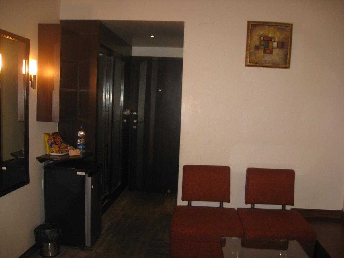 Hotel D'Grand Bareilly Exteriör bild